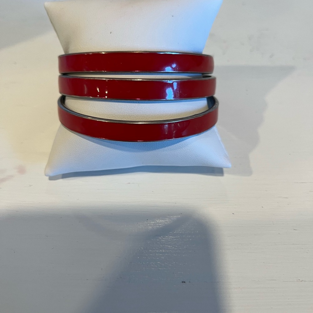 Elegant Red Bangle Set